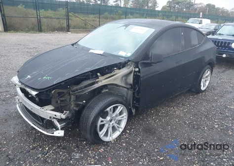 2023 Tesla Model Y Awd/Long Range Dual Motor All-Wheel Drive из США, поврежденный, VIN 7SAYGAEE6PF844454